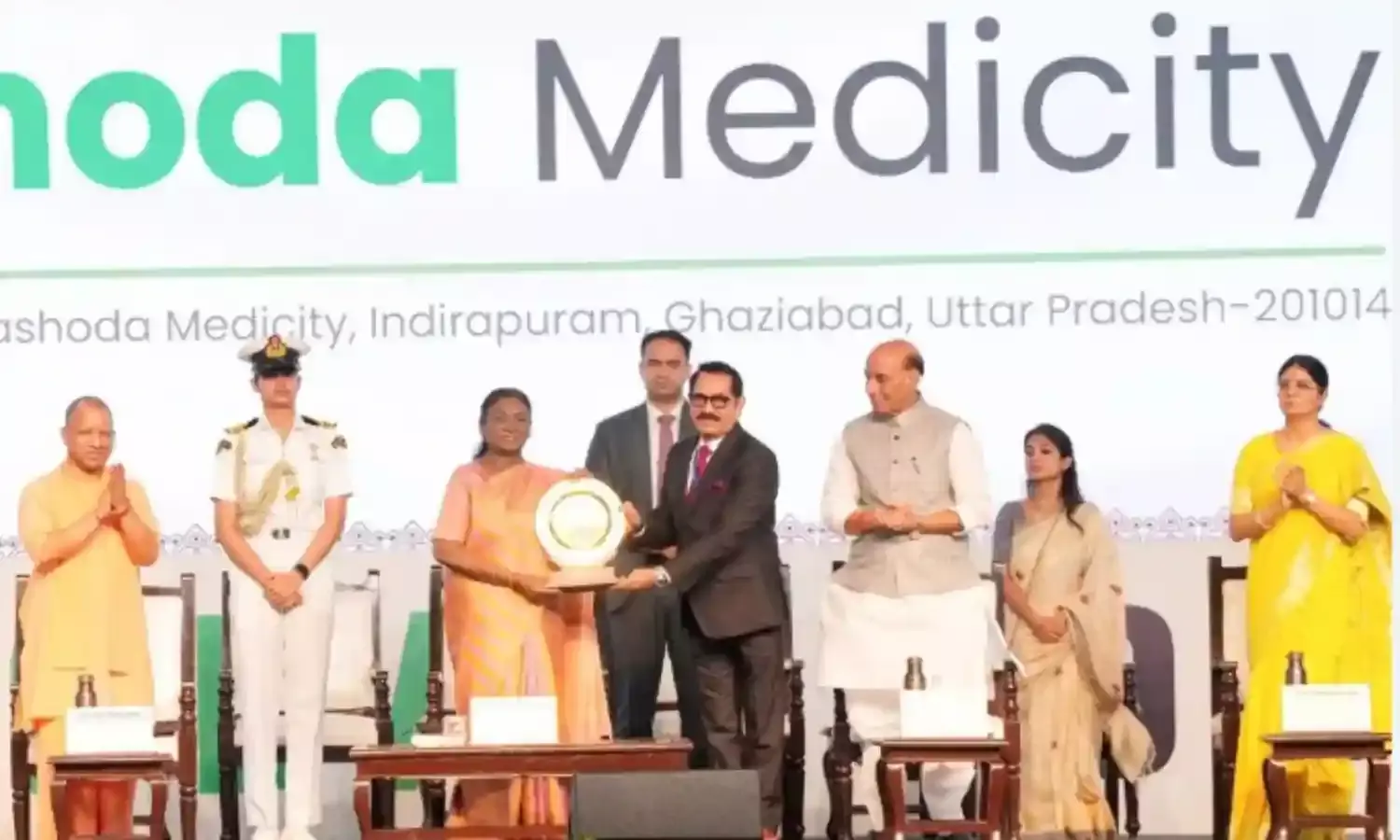 बीमार लोगों को इलाज की सुविधा देना सरकार की पहली प्राथमिकताः राष्ट्रपति