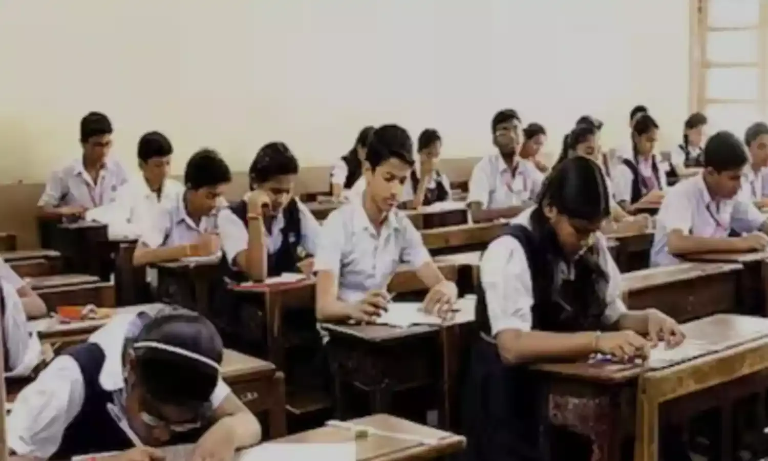 MP में पहली बार नवंबर में 10-12 की अर्धवार्षिक परीक्षाएं