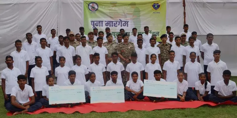 बीजापुर में 51, कांकेर में 21 नक्सलियों का सरेंडर