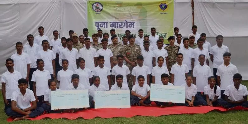 बीजापुर में 51, कांकेर में 21 नक्सलियों का सरेंडर