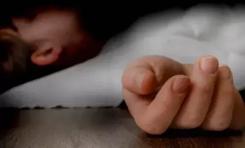 मां ने 30 दिन के बच्चे की गला घोंटकर की हत्या, पति भी घायल