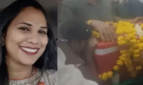 इंदौर: मौत के बाद भी जिंदगी बांट गईं वकील अभिजीता, पति ने पहनाया मंगलसूत्र