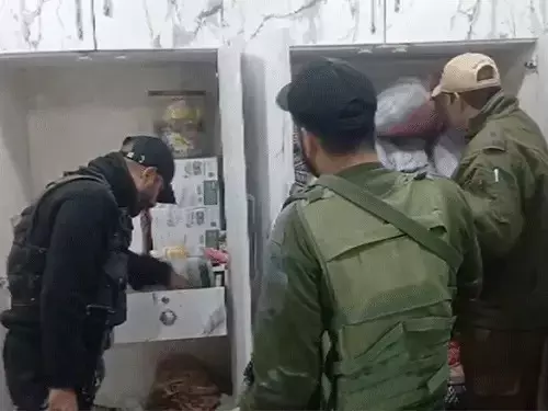 J&K पुलिस ने 2900kg विस्फोटक जब्त किया, 3 डॉक्टर गिरफ्तार: AK-47 और IED बरामद