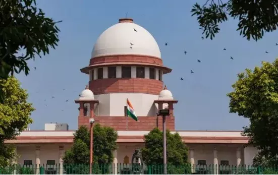 हिंदी बोलने को मजबूर करना और लुंगी का मजाक उड़ाना बर्दाश्त नहीं : सुप्रीम कोर्ट