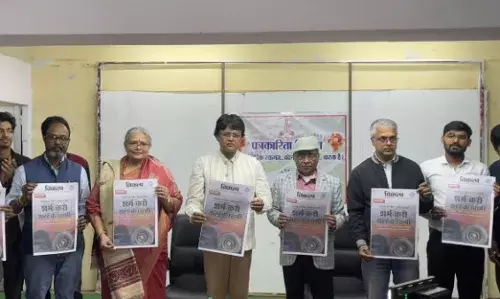 छात्रों ने खोली राजधानी के पब्लिक ट्रांसपोर्ट की पोल छात्रों ने खोली राजधानी के पब्लिक ट्रांसपोर्ट की पोल