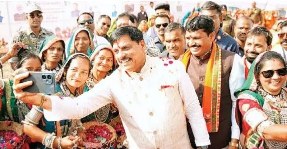 अंग्रेजों के खिलाफ सबसे पहले जनजातीय समाज ने आंदोलन शुरू कियाः डॉ. यादव