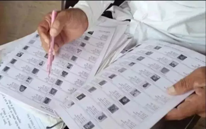 SIR पर कलेक्टर की सख्ती: बीएलओ को हर दिन 10% टारगेट पूरा करने के निर्देश