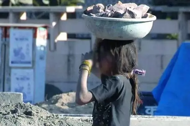 बिस्कुट-मशरूम कंपनी में छापा, 109 बाल मजदूरों को छुड़ाया