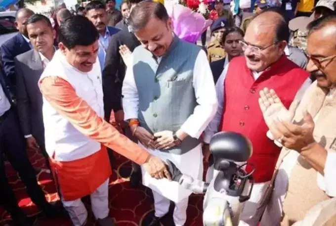 बाल प्रतिभाओं में नजर आ रहे अगली पीढ़ी के आर्यभट्ट और कलाम: डॉ. यादव बाल प्रतिभाओं में नजर आ रहे अगली पीढ़ी के आर्यभट्ट और कलाम: डॉ. यादव