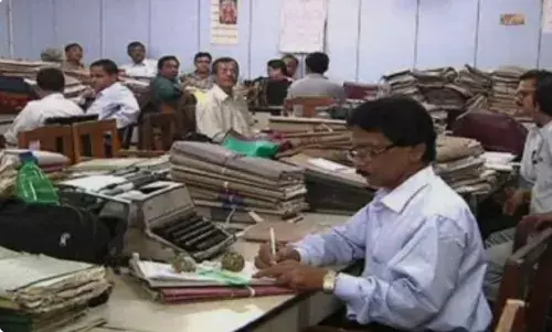 नए साल से कर्मचारी घर बैठे देख सकते हैं अपना सर्विस रिकार्ड नए साल से कर्मचारी घर बैठे देख सकते हैं अपना सर्विस रिकार्ड