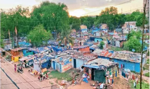 मध्यप्रदेश के झुग्गीवासियों को जनवरी से मिलेंगे सरकारी पट्टे मध्यप्रदेश के झुग्गीवासियों को जनवरी से मिलेंगे सरकारी पट्टे