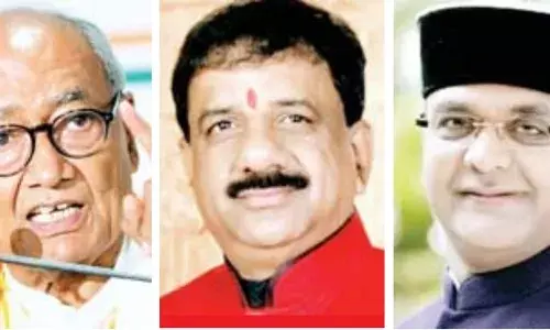 नक्सली हिड़मा के एनकाउंटर पर दिग्विजय के सवाल, बीजेपी ने किया पलटवार नक्सली हिड़मा के एनकाउंटर पर दिग्विजय के सवाल, बीजेपी ने किया पलटवार