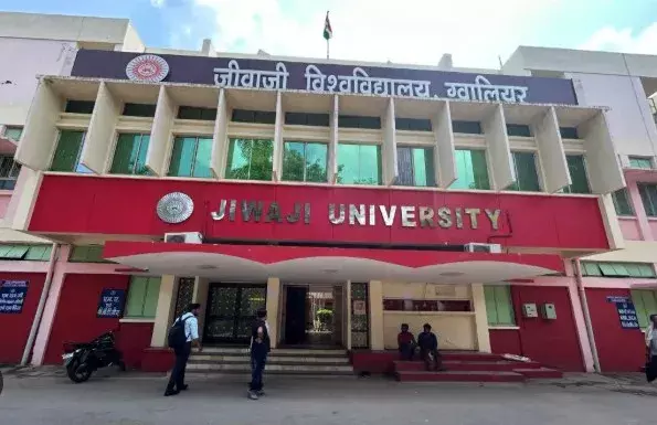 जीवाजी विवि: 7 साल में नहीं खरीदे 8 करोड़ के उपकरण, अब लैप्स होगी राशि