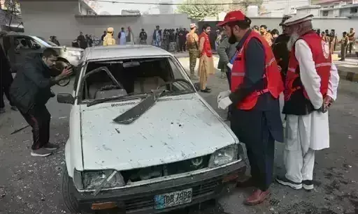 पाकिस्तानी सेना पर दो सुसाइड अटैक: हेडक्वार्टर में घुसे हमलावर, 3 कमांडो शहीद