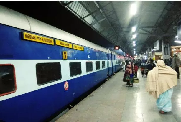 भोपाल मंडल से गुजरने वाली ट्रेनों का समय बदला, 8 गाड़ियां निरस्त, 3 के मार्ग में बदलाव