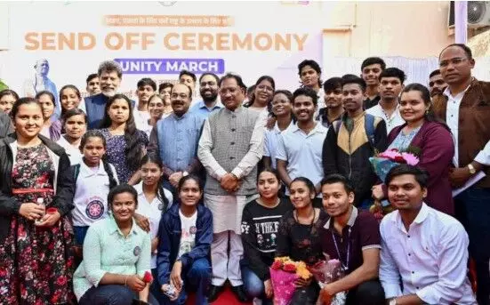 स्टैच्यू ऑफ यूनिटी पदयात्रा में छत्तीसगढ़ के 68 युवाओं का दल रवाना-सीएम ने दिखाई हरि झंडी स्टैच्यू ऑफ यूनिटी पदयात्रा में छत्तीसगढ़ के 68 युवाओं का दल रवाना-सीएम ने दिखाई हरि झंडी