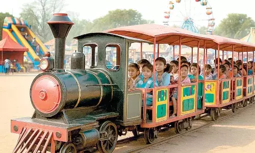 मेले में 1982 में शुरू हुई बाल रेल 10 साल से नहीं चली, अब मेले ने रेलवे से मांगी अपनी जमीन