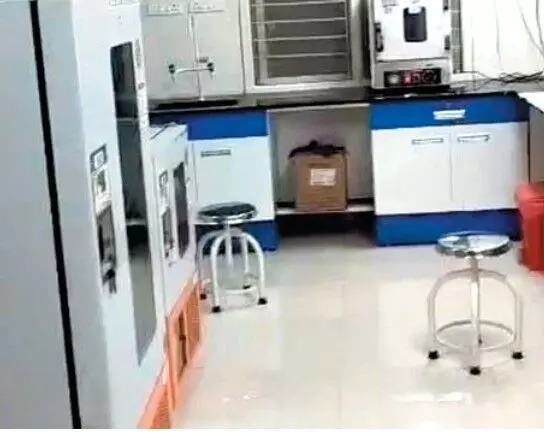 जान से खिलवाड़: 3 साल से बिना लाइसेंस के चल रहा ब्लड बैंक