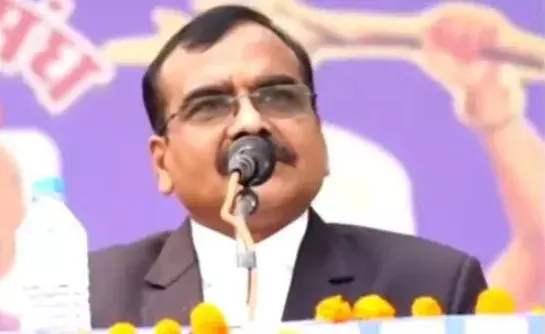 आईएएस वर्मा के विवादित बयान पर सरकार की सख्ती, 7 दिन में जवाब तलब आईएएस वर्मा के विवादित बयान पर सरकार की सख्ती, 7 दिन में जवाब तलब