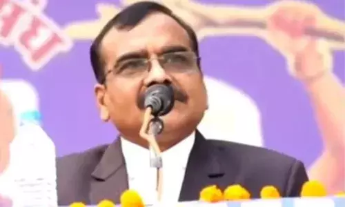 आईएएस वर्मा के विवादित बयान पर सरकार की सख्ती, 7 दिन में जवाब तलब