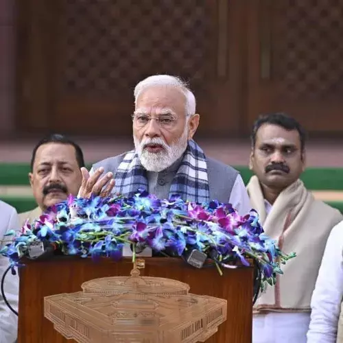 सदन में हंगामा, बाहर सियासत: पीएम मोदी का प्री-सेशन संदेश: ड्रामा नहीं, डिलीवरी