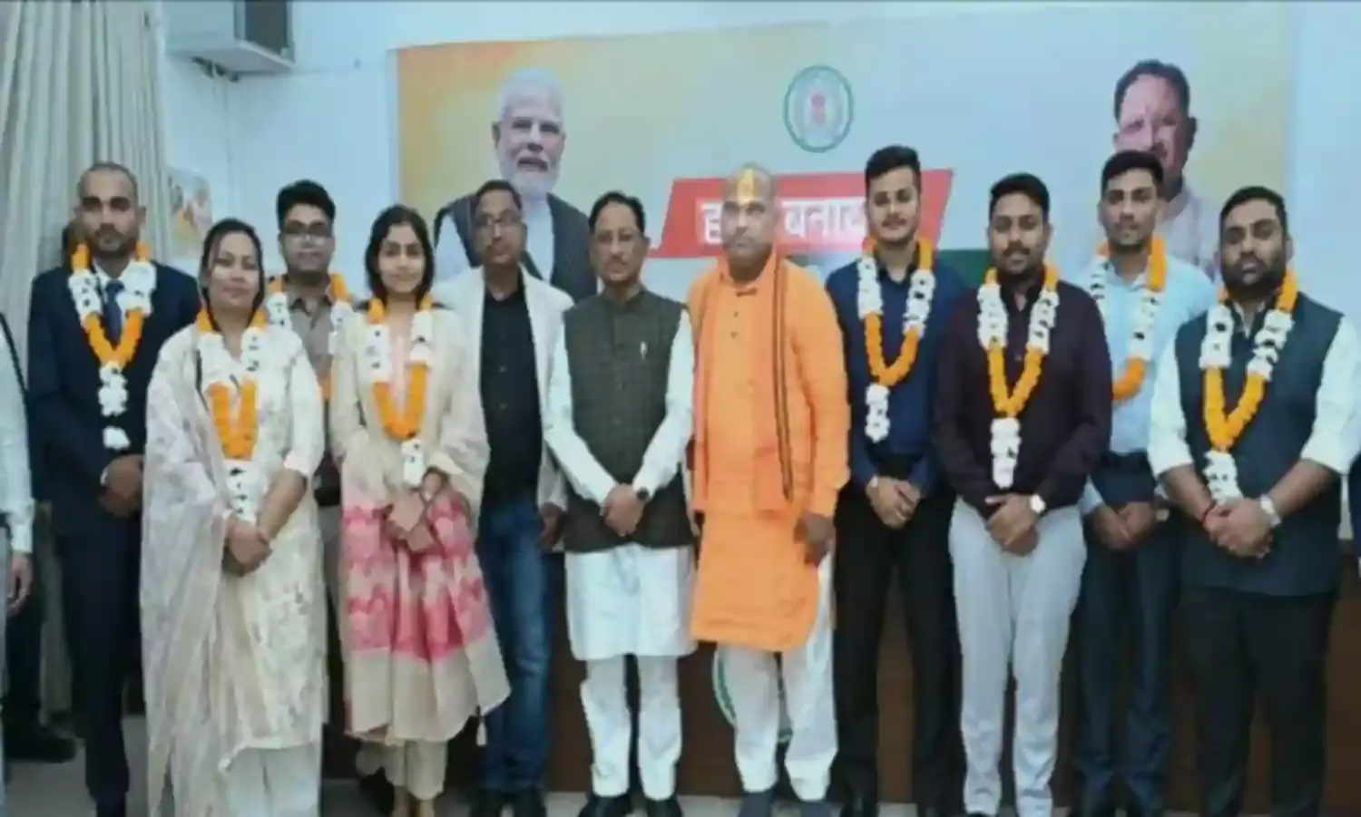 छत्तीसगढ़ PSC 2024: टॉप 10 अभ्यर्थियों ने सीएम विष्णु देव साय से की भेंट