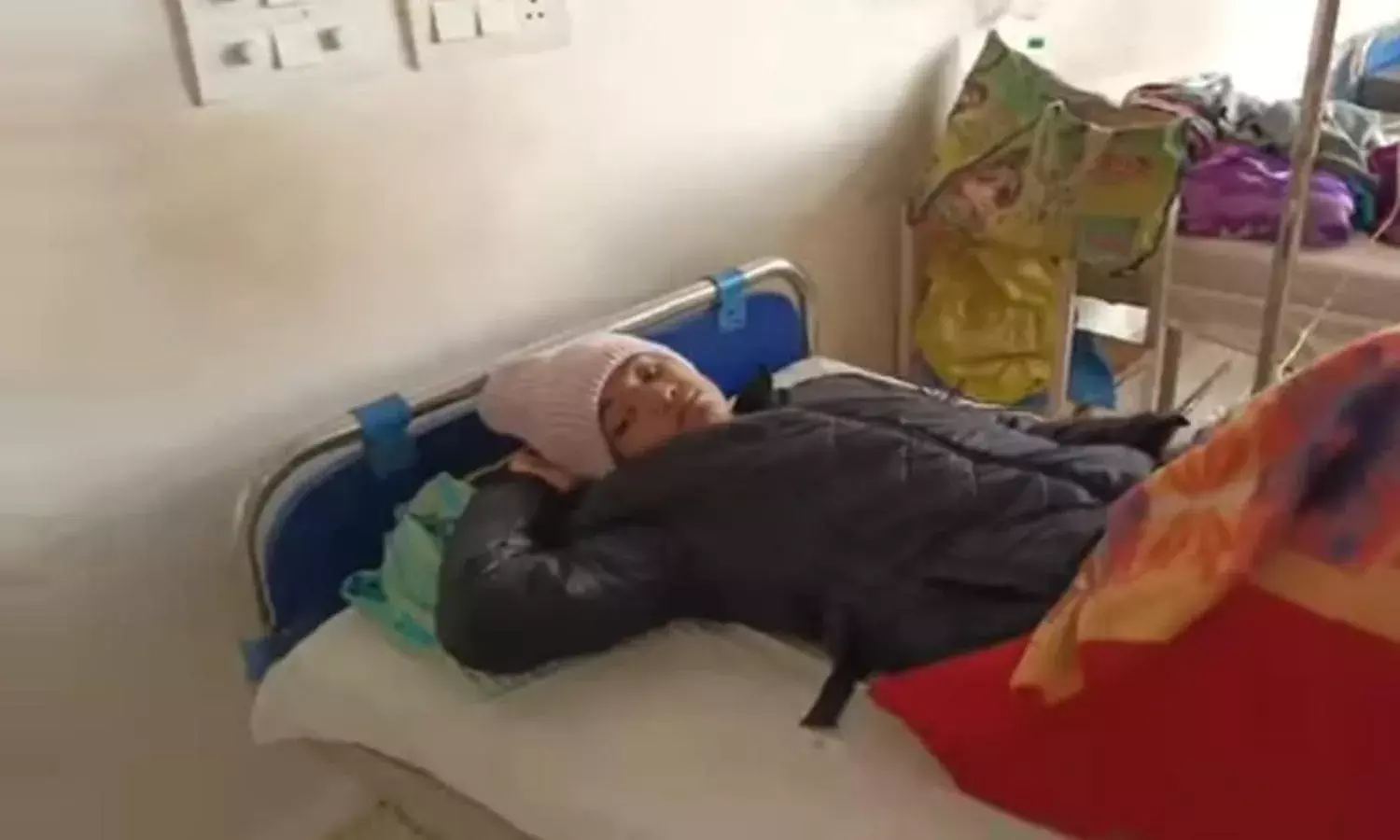 SIR का 93 प्रतिशत काम निपटा चुकी महिला BLO को पैरालिसिस अटैक, मेडिकल कॉलेज में कराया गया भर्ती