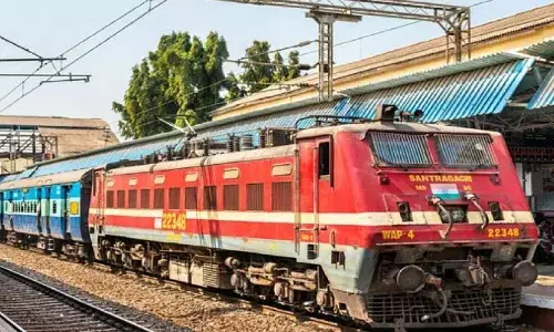 रेल यात्री ध्यान दें! रतलाम मंडल से गुजरने वाली कई ट्रेनों का बदला रूट, यात्रा से पहले यात्री देख लें लिस्ट