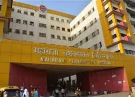 कमीशन खेल’! अस्पताल के डॉक्टर निजी अस्पताल में भेज रहे मरीज कमीशन खेल’! अस्पताल के डॉक्टर निजी अस्पताल में भेज रहे मरीज