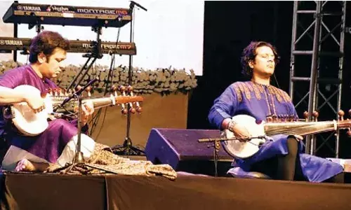 राजधानी में सजीं सुरों की महफिल:सुर, संस्कृति और साधना के आलोक में दमका हृदय दृश्यम राजधानी में सजीं सुरों की महफिल:सुर, संस्कृति और साधना के आलोक में दमका हृदय दृश्यम