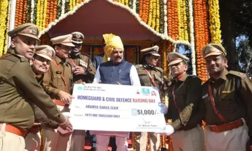 होमगार्ड को बड़ी सौगात: स्थायी आवास और 51,000 का ‘अदम्य साहसिक कार्य’ पुरस्कार होमगार्ड को बड़ी सौगात: स्थायी आवास और 51,000 का ‘अदम्य साहसिक कार्य’ पुरस्कार