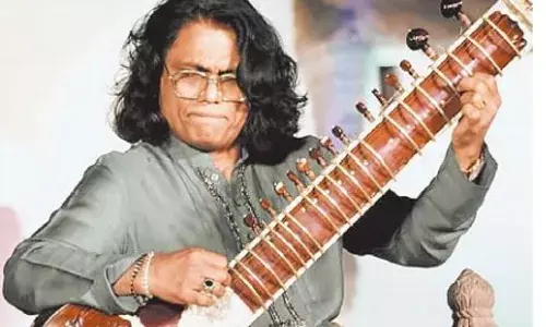 चमन महल में गूंजे सुर और विरासत के रंग: ‘हृदय दृश्यम’ की दूसरी संगीत सभा मनमोहक अनुभव चमन महल में गूंजे सुर और विरासत के रंग: ‘हृदय दृश्यम’ की दूसरी संगीत सभा मनमोहक अनुभव