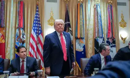 अमेरिका अब रूस को ‘खतरा’ नहीं कहेगा: नई नेशनल सिक्योरिटी स्ट्रैटेजी जारी अमेरिका अब रूस को ‘खतरा’ नहीं कहेगा: नई नेशनल सिक्योरिटी स्ट्रैटेजी जारी