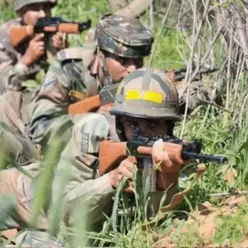 LoC पर पाकिस्तान के 68 लॉन्चपैड एक्टिव: 120 आतंकी घुसपैठ की तैयारी में