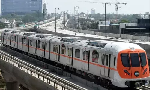Bhopal Metro: 6.22 किमी रूट पर दिन-रात काम, 13 दिसंबर को लोकार्पण संभव Bhopal Metro: 6.22 किमी रूट पर दिन-रात काम, 13 दिसंबर को लोकार्पण संभव