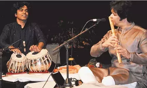 शीतल समीर में सुरों का स्वप्न-लोक: हृदय दृश्यम संगीत समारोह का मनोहर समापन शीतल समीर में सुरों का स्वप्न-लोक: हृदय दृश्यम संगीत समारोह का मनोहर समापन