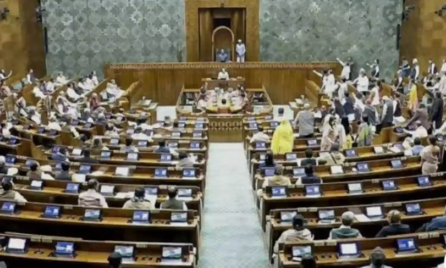 ‘वंदेमातरम्’ पर सदन में बहस: बहस या मरोड़? ‘वंदेमातरम्’ पर सदन में बहस: बहस या मरोड़?