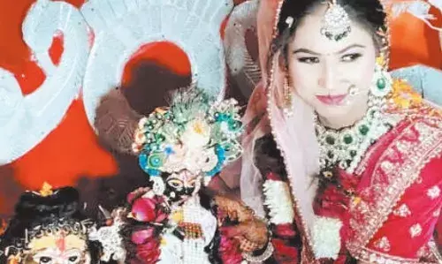 बदायूं में अनोखा विवाह: युवती ने भगवान कृष्ण से की शादी, हिन्दू रीति-रिवाज से निभाई सभी रस्में