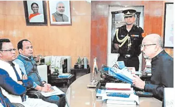 सहेजेंगे स्वतंत्रता सेनानियों और पूर्व सैनिकों की स्मृतियां और विरासत सहेजेंगे स्वतंत्रता सेनानियों और पूर्व सैनिकों की स्मृतियां और विरासत