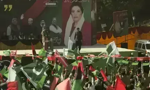 पाकिस्तान में धुरंधर पर बवाल: रणवीर सिंह-अक्षय खन्ना के खिलाफ FIR की मांग पाकिस्तान में धुरंधर पर बवाल: रणवीर सिंह-अक्षय खन्ना के खिलाफ FIR की मांग