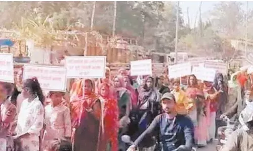 कनवर्जन पर फूटा आदिवासी समाज का गुस्सा, कांकेर में सर्व समाज की रैली कनवर्जन पर फूटा आदिवासी समाज का गुस्सा, कांकेर में सर्व समाज की रैली