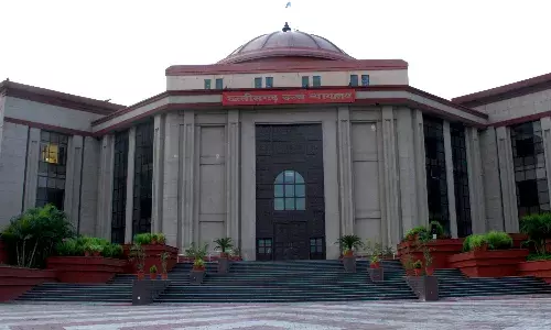 अवैध संबंध रखने वाली पत्नी नहीं होगी भरण-पोषण की अधिकारी, हाई कोर्ट का बड़ा फैसला