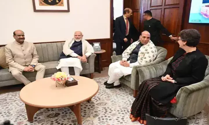 गडकरी से मुलाकात के अगले दिन, पीएम-मोदी-राजनाथ संग प्रियंका गांधी की चाय पर चर्चा