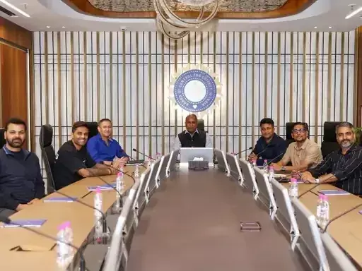 टी-20 वर्ल्ड कप 2026: टीम इंडिया का ऐलान, शुभमन गिल का पत्ता कटा, अब  सूर्या के हाथ में कमान!