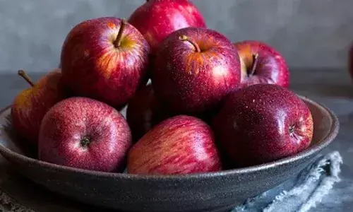 Apple पर इम्पोर्ट ड्यूटी घटी: 5500 करोड़ की इंडस्ट्री पर संकट