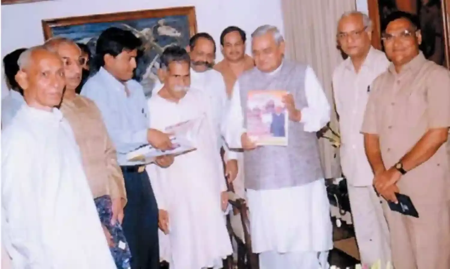 अटल बिहारी वाजपेयी और ‘स्वदेश’ अटल बिहारी वाजपेयी और ‘स्वदेश’