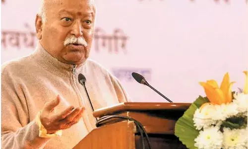 जितने पुरुष, उतनी ही महिलाएं हैं संघ में