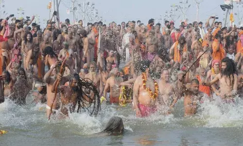 प्रयागराज में माघ मेले का भव्य आगाज: संगम पर उमड़ा श्रद्धालुओं का सैलाब