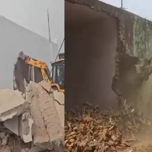 संभल में अवैध मस्जिदों और मदरसे पर चला बुलडोजर, एक को तो ग्रामीणों ने खुद ढहाया