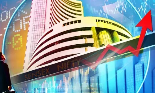 सेंसेक्स 200 अंक से ज्यादा फिसला, निफ्टी में भी कमजोरी, IT और ऑटो शेयरों में दबाव सेंसेक्स 200 अंक से ज्यादा फिसला, निफ्टी में भी कमजोरी, IT और ऑटो शेयरों में दबाव